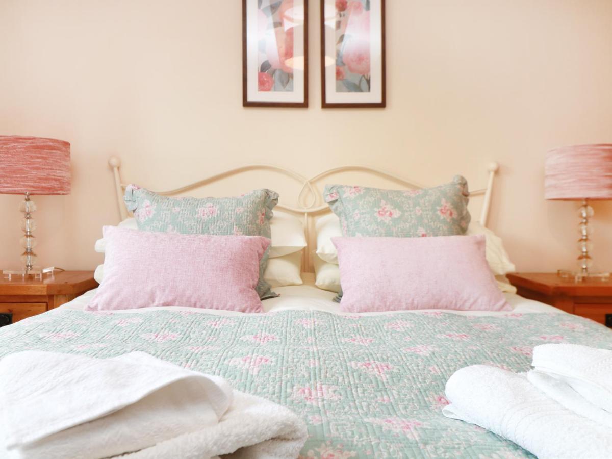 Hawthorn Cottage Труро Екстериор снимка